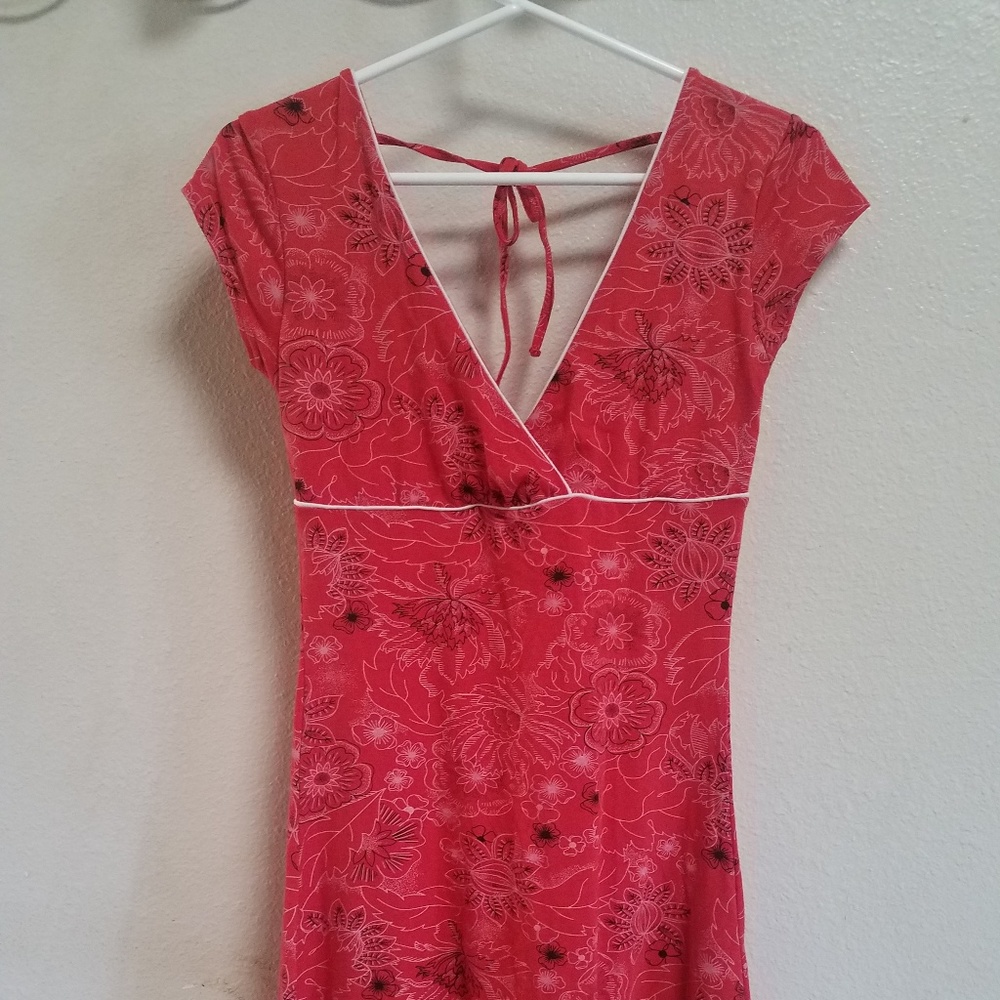 V-neck red floral dress